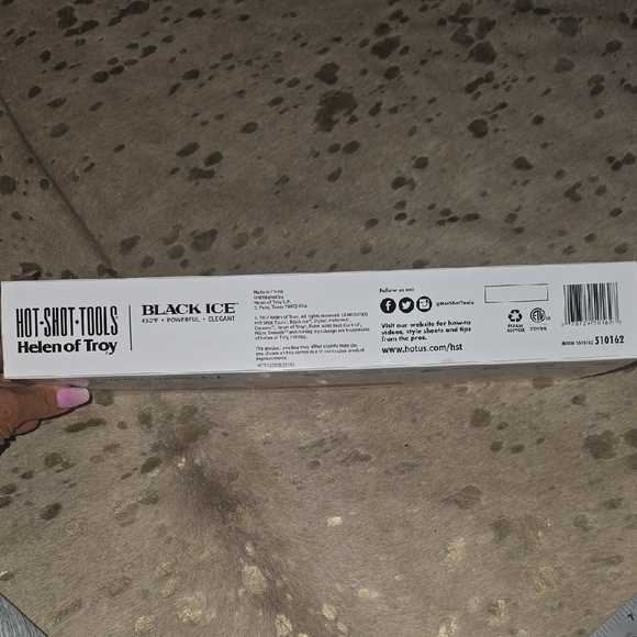 Black Curling Iron - Picture 4 of 5